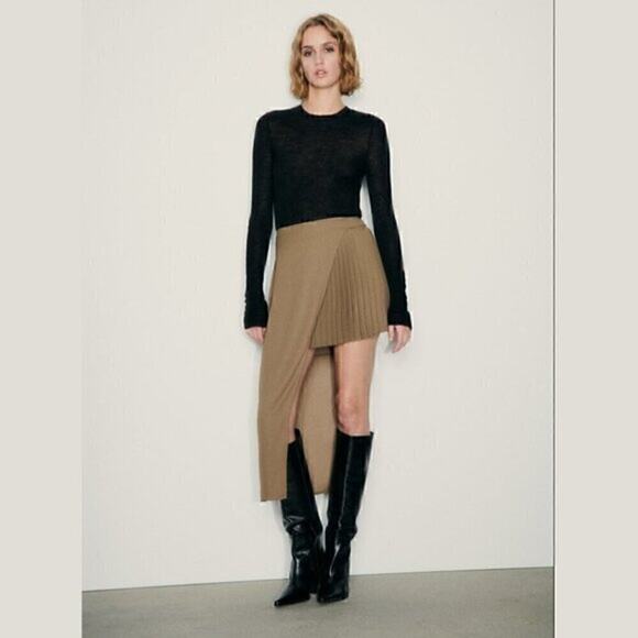 LAST ONE!!! ZARA Asymmetrical Pleated Skirt NWT 🤎 - Picture 4 of 16